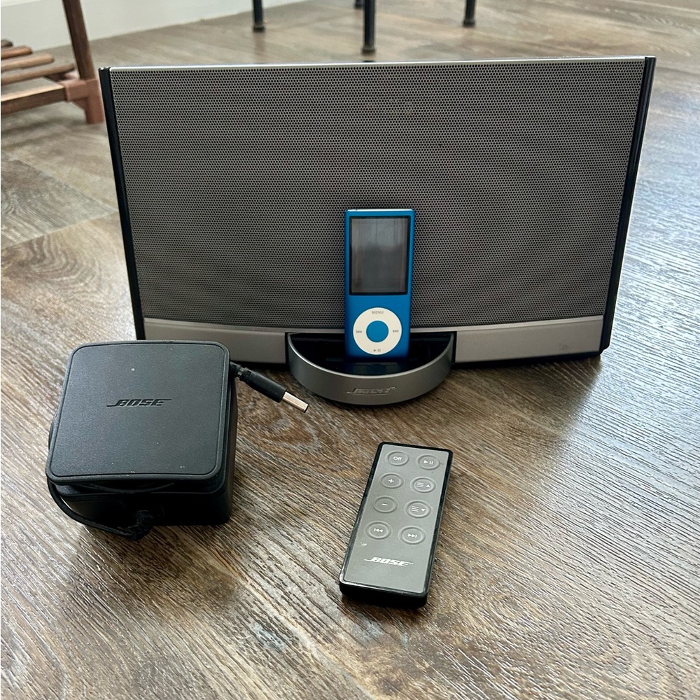 Bose Sound Dock Portable Music System with power cord, remote and iPod included